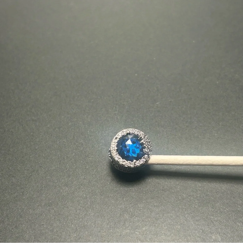 Pandora Charm - Picture 3 of 12